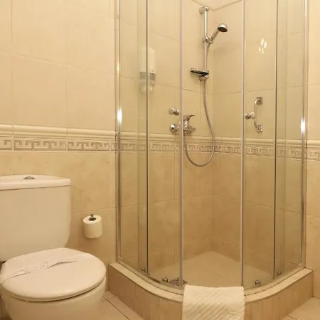 Bialy Dom Henlex Restauracja فندق بوزنان