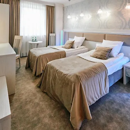 Hotel Bialy Dom Henlex Restauracja