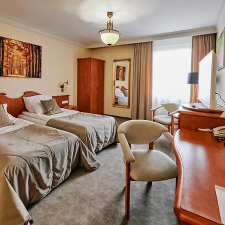 Bialy Dom Henlex Restauracja Hotel