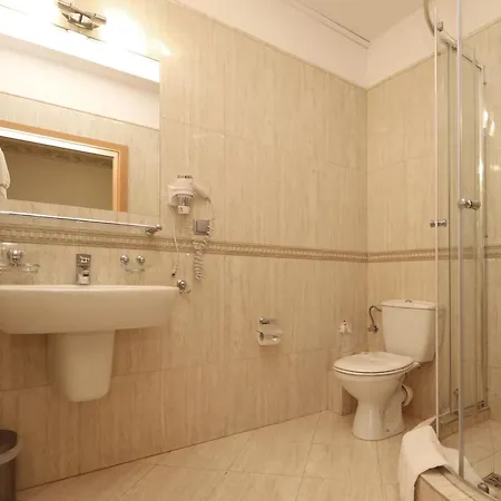 Bialy Dom Henlex Restauracja Hotel