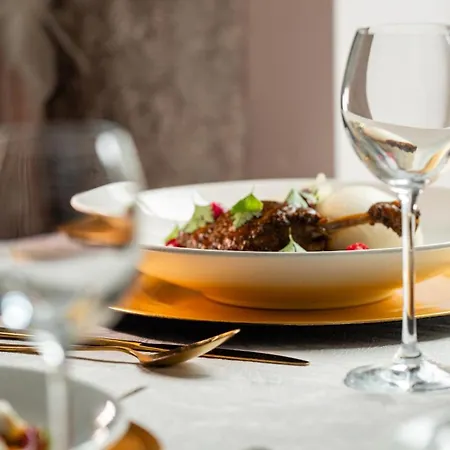 Otel Bialy Dom Henlex Restauracja Poznan