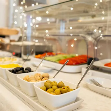 Bialy Dom Henlex Restauracja Otel 3*