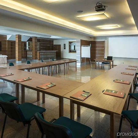 فندق Bialy Dom Henlex Restauracja 3*