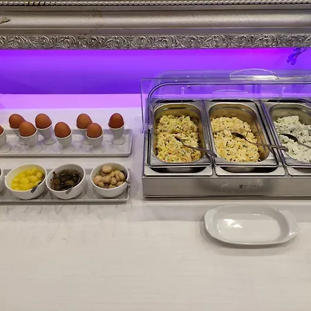 Bialy Dom Henlex Restauracja 3*