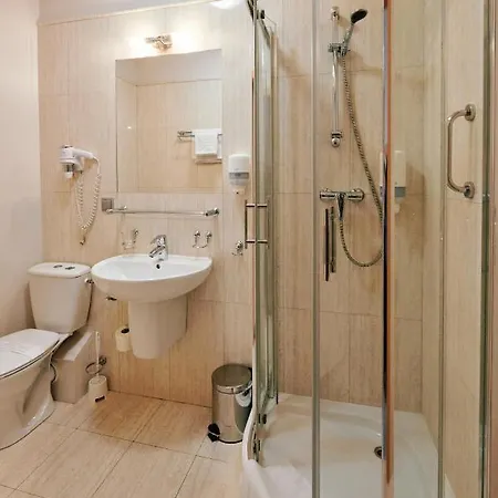 Bialy Dom Henlex Restauracja מלון פוזנן