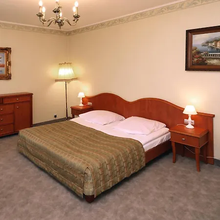 מלון Bialy Dom Henlex Restauracja פוזנן