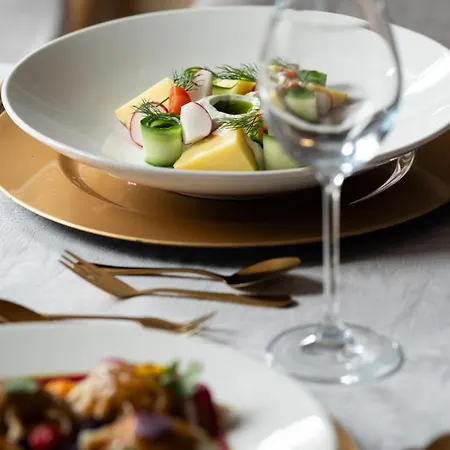 Bialy Dom Henlex Restauracja Hotel 3*