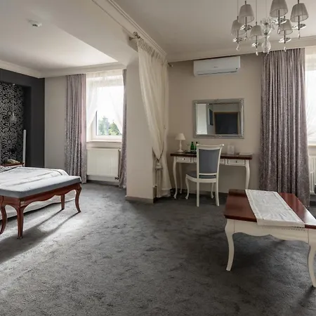 Bialy Dom Henlex Restauracja Hotel 3*