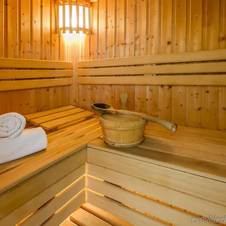 Hotel Bialy Dom Henlex Restauracja Poznaň