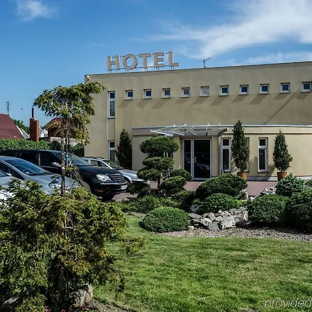 Bialy Dom Henlex Restauracja Hotel Poznaň