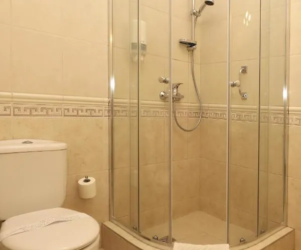 Bialy Dom Henlex Restauracja Szálloda Poznań