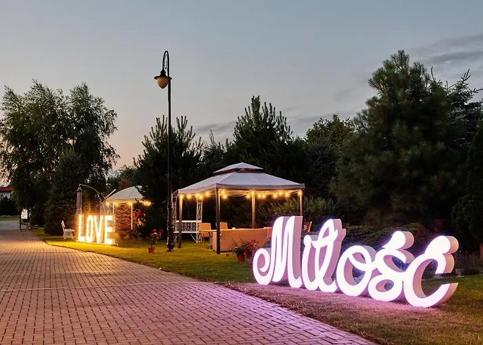 Bialy Dom Henlex Restauracja Szálloda 3*