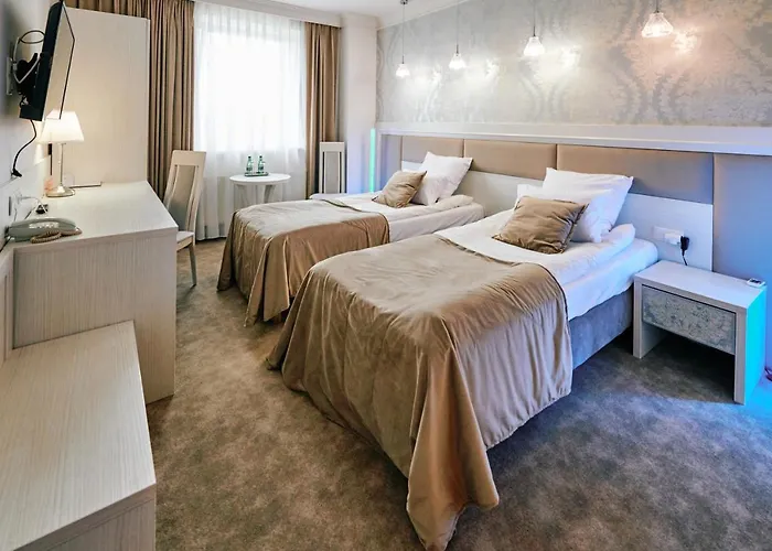 Hotel Bialy Dom Henlex Restauracja