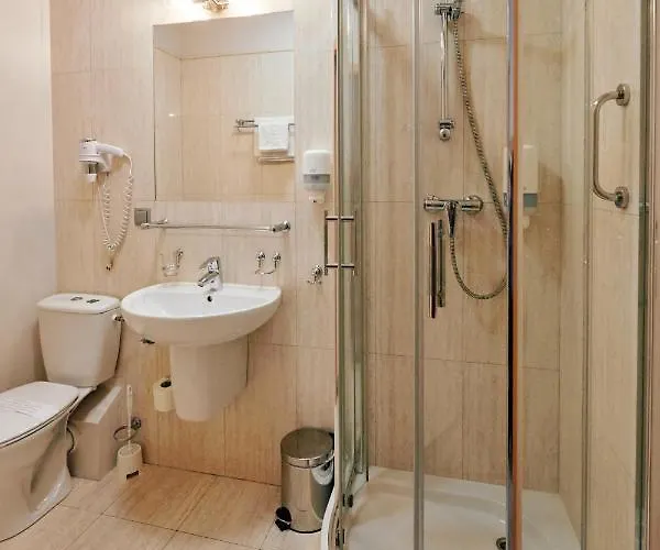 Bialy Dom Henlex Restauracja Szálloda Poznań