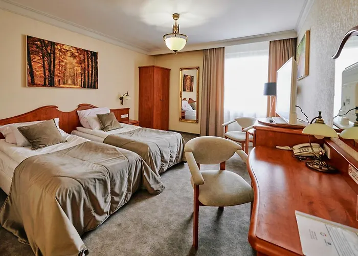 Bialy Dom Henlex Restauracja Szálloda