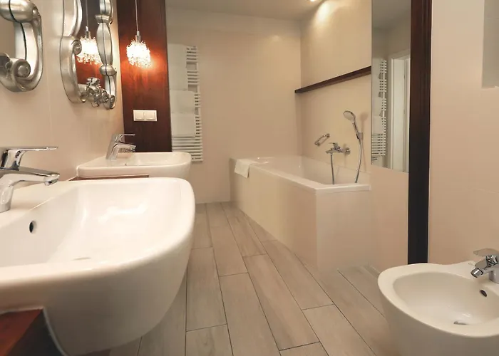 Szálloda Bialy Dom Henlex Restauracja 3*